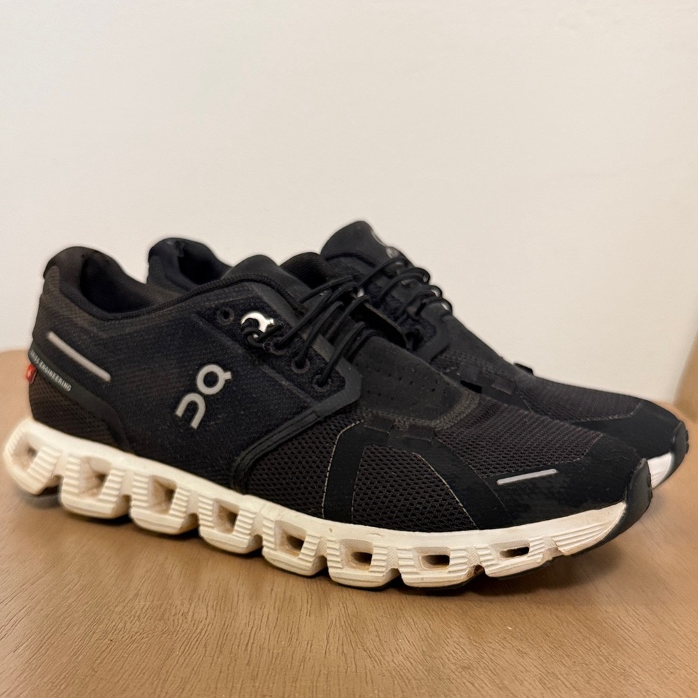 On Running Cloud Women’s Sneakers — Black and White